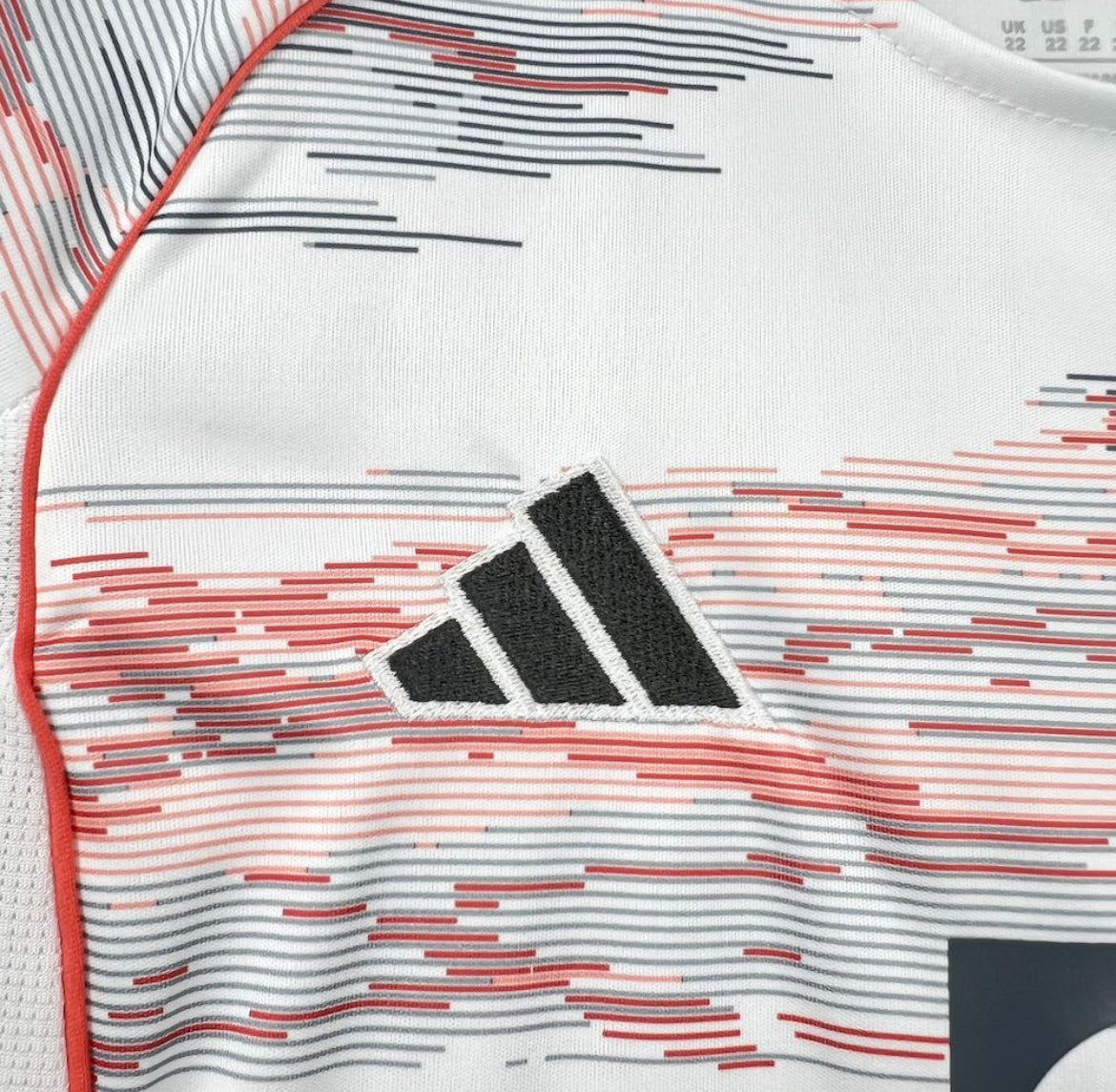 Bayern Munich 2025/26 Uit Kids Kit