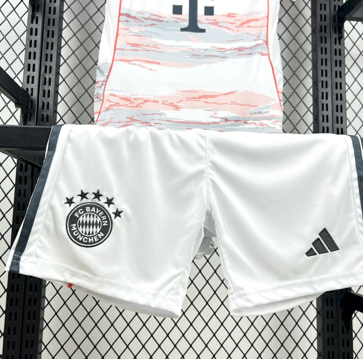 Bayern Munich 2025/26 Uit Kids Kit