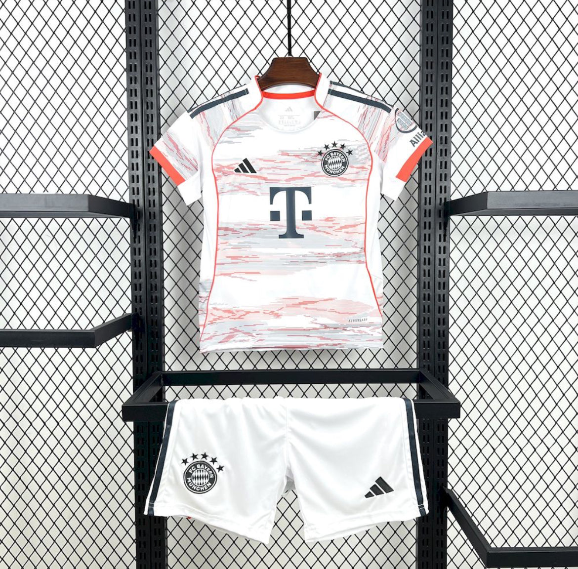 Bayern Munich 2025/26 Uit Kids Kit